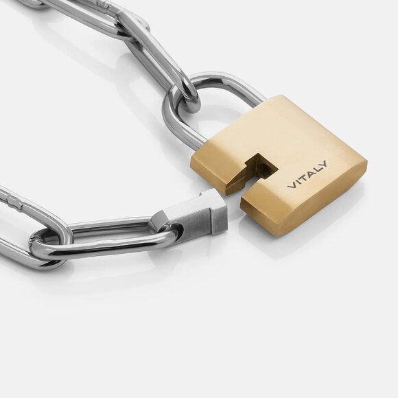 Vitaly Trespass necklace seen on Katy Perry - Picture 7 of 11